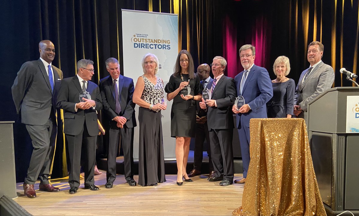 Sample_Anne_OSU's tweet image. Congratulations to the five Outstanding Directors being honored tonight! Considering service on a corporate board? Check out our Board Readiness services navigateforward.com/ODA. #BoardReadiness #OutstandingDirectorsAwards