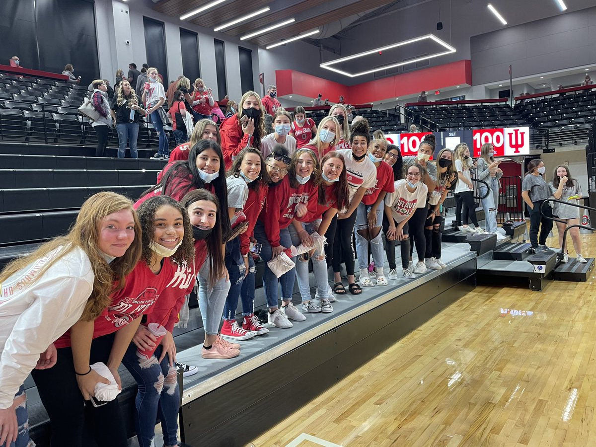 HTVolleyball's tweet photo. @HTVolleyball had so much fun cheering on our favorite Buckeye tonight, @HamiltonLocalSD alum @SarahMorbitzer! What a great night at the Covelli!!! Way to go @OhioStateWVB! #htvolleyball #HEART ππ#rememberwhy β€οΈπ€ https://t.co/BdFLRtXtFz