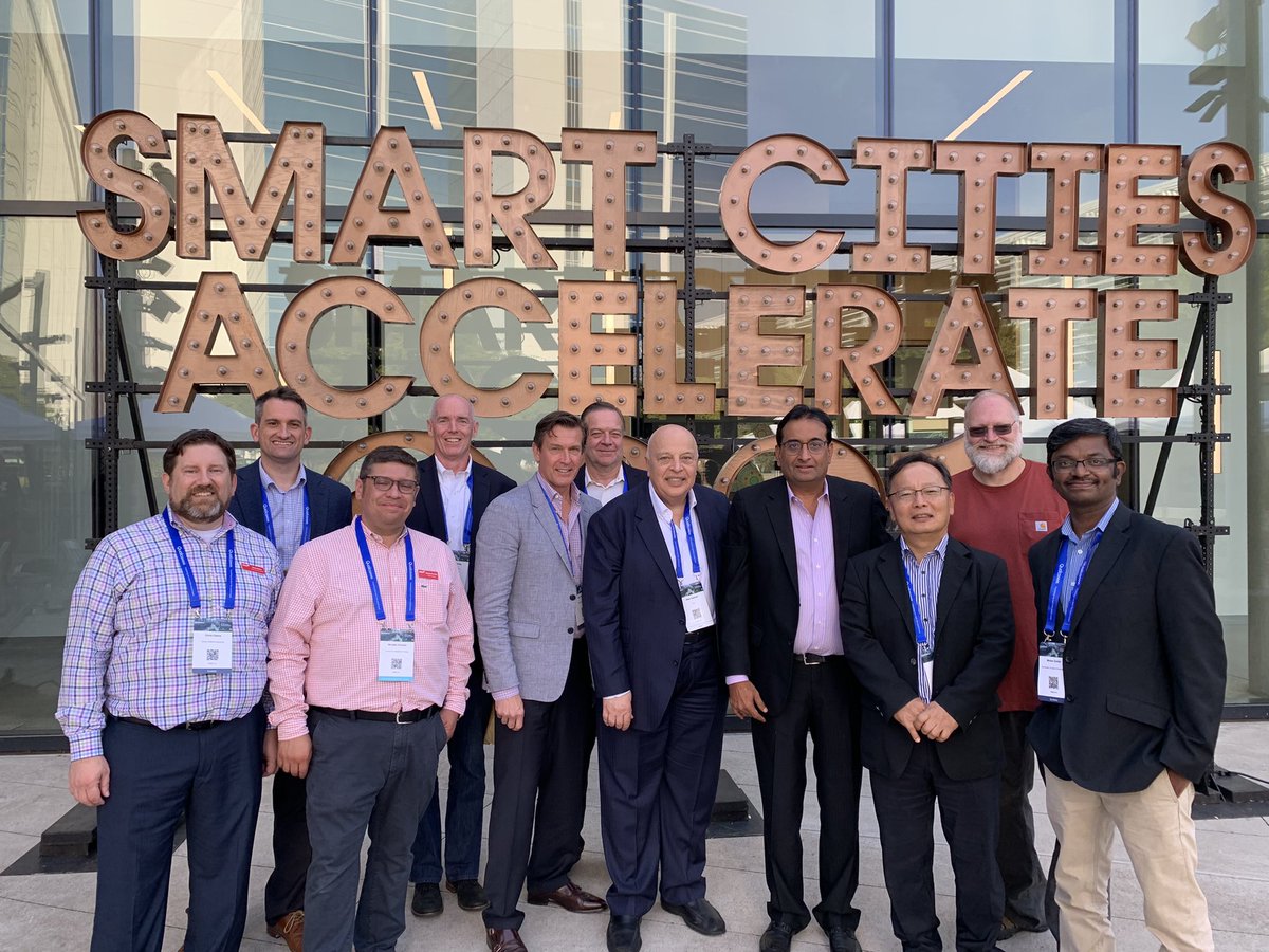 VeeaHQ's tweet photo. That’s a wrap! We want to give a big thumbs up from the team here at Veea to @Qualcomm for hosting the Smart Cities Accelerate conference, and a big thank you to all our friends who were able to stop by. See you next time!
#veea #veeahub #adege #stax #bolt #smartcitiesaccelerate https://t.co/Y834l997dw