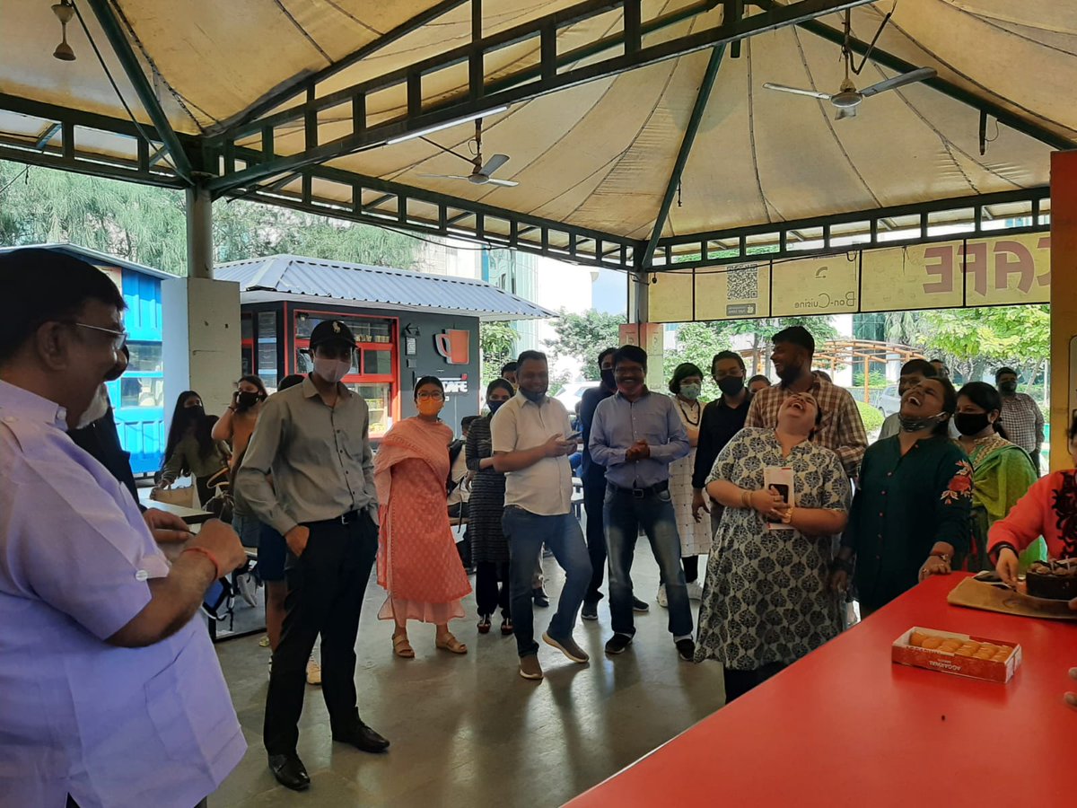 vsjmcdelhi's tweet image. Birthday celebration of our master mentor Prof. Sidharth Mishra!

#vimc #vimcdelhi #massmedia #media #mediastudents #delhi #happybirthday #birthday #birthdaycelebrations #celebration