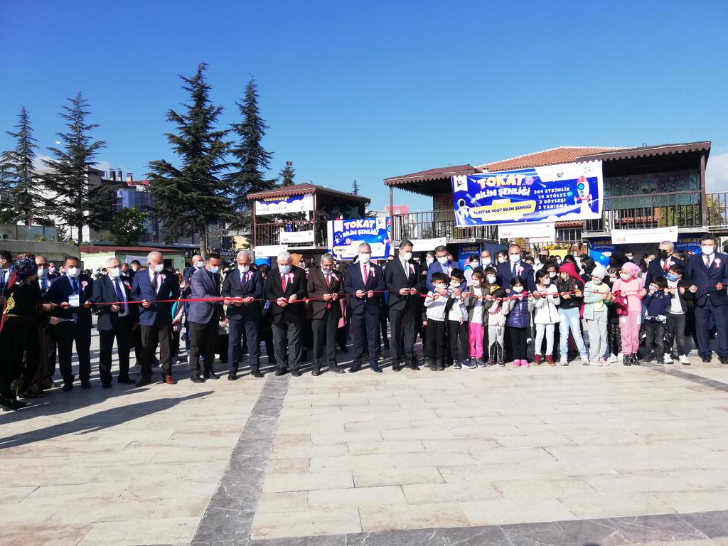 tokatmem's tweet photo. Biz başladık 🤗 Sizleri de bekliyoruz 🎈

#TokatBilimŞenliğiBaşladı

@tcmeb @GelenMustafa @Murat4Kucukali https://t.co/VRhOKkpx5Y