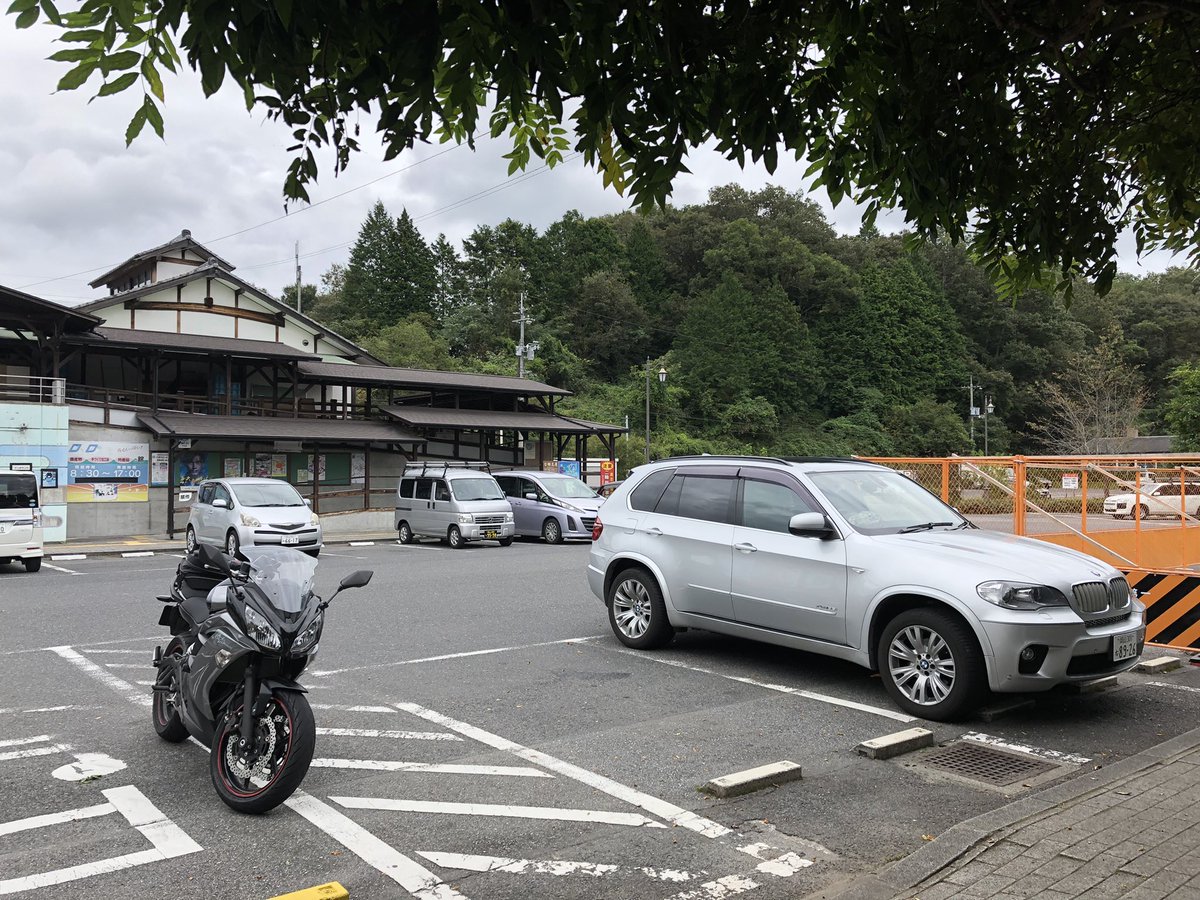 Rider17797110's tweet photo. 昨日は友達のBMW X5でドライブ😊
まじでBMWの直6はターボ付いても最高だ…シルキー6とはこのこと!!
踏むと吸気音もすごくて、運転してて楽しかった!!
#バイク乗りと繋がりたい #バイク好きと繋がりたい #バイク好きな人と繋がりたい #バイク乗りの車晒そうぜ #BMW #X5 #35i #直6 #シルキー6 https://t.co/RwLQdoKuvE