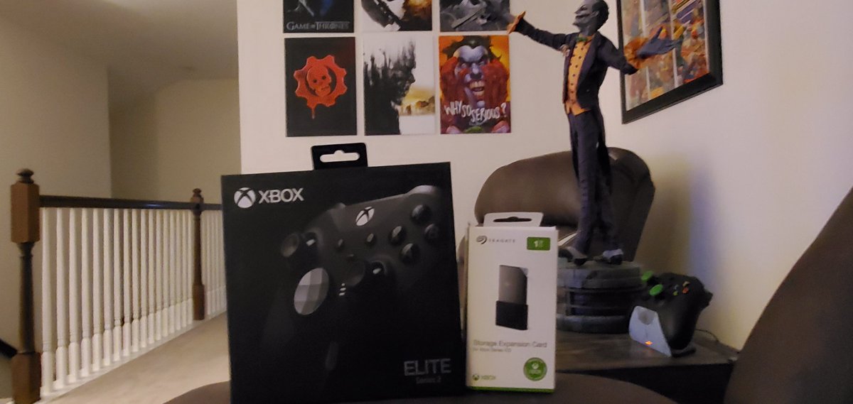 GhostRises's tweet photo. #GameStop has a hell of a trade deal going on right now. Traded a Xbox one X &amp; an extra controller for $366 in trade credit. I was able to get a storage expansion card ( $220)  for #XboxSeriesX &amp; an #eliteSeries2 controller ( $160) for $12 out of pocket. That's a crazy good deal! https://t.co/HMzzhMOTvZ