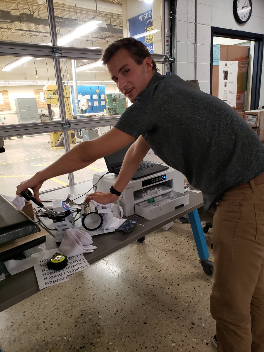 Brookfield Central Fab Lab tweet media