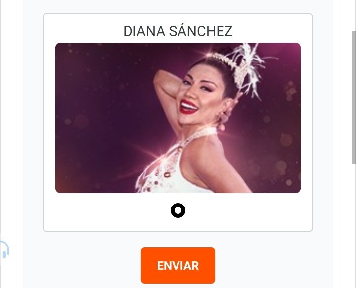 La_ChataPower's tweet photo. Cuantos dianalovers hay en esos momentos? Reportense ❤️💚 pls no se olviden de votar si acá les dejo el link  https://t.co/cl6F5Y2s8Q comenten los que ya votaron, RT para difundir y FAV los que aun no han votado 😒 https://t.co/4EobQD7WsX