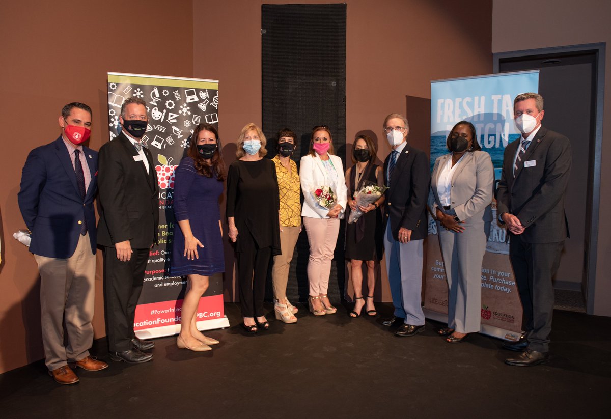 EducationFdnPBC's tweet photo. Congratulations to all #GoTeach Classroom Grant Award Recipients.  It was a great night to honor teacher innovation. Thanks to Tracey Benson Photography for capturing the magical moments.  #YOUREducationFoundation @FlaEduFoundtns @pbcsd https://t.co/qsxMgakGEs