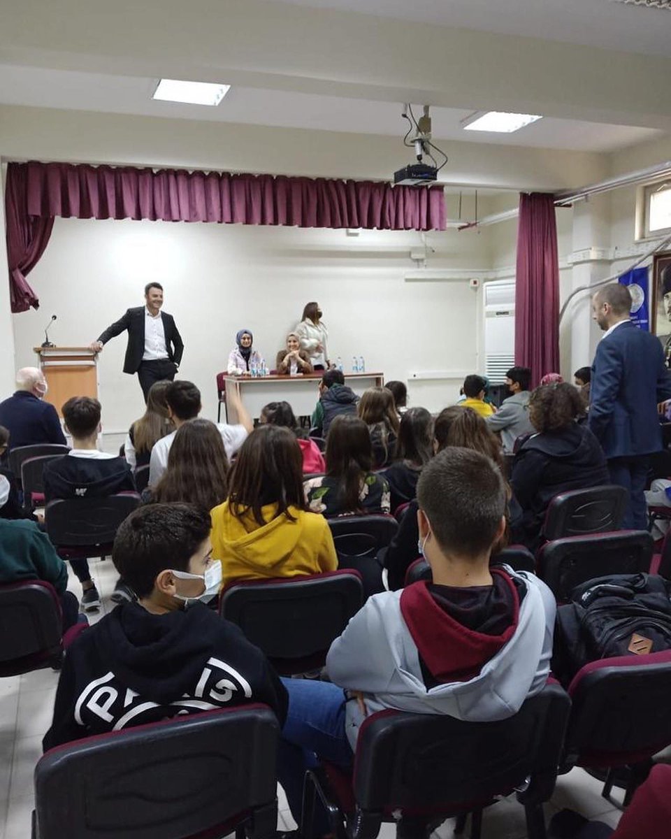 mdmtalhio's tweet photo. Halkla İlişkiler alan öğrencilerine sektör temsilcisi Limak Uludağ Kurumsal İletişim Müdürü Yusuf Ziya İnce iletişim temalı seminer verdi. @serkangur_ist @bursailmem @MudanyaMem @bursamte @baltintas16 @MetinSEZER_16 @bursailmemarge @islamalparslan https://t.co/nC3bsnBw6h