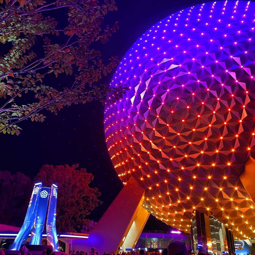OurFLProject's tweet image. #SpaceshipEarth Beacon of Magic is the best part of #Epcot right now. 😍

According to Disney: 
“Epcot
Lights shine from within Spaceship Earth’s reflective panels as stardust emerges to symbolize beacons of possibility and optimism.”

Harmonious is n… instagr.am/p/CUbkyHBswS3/