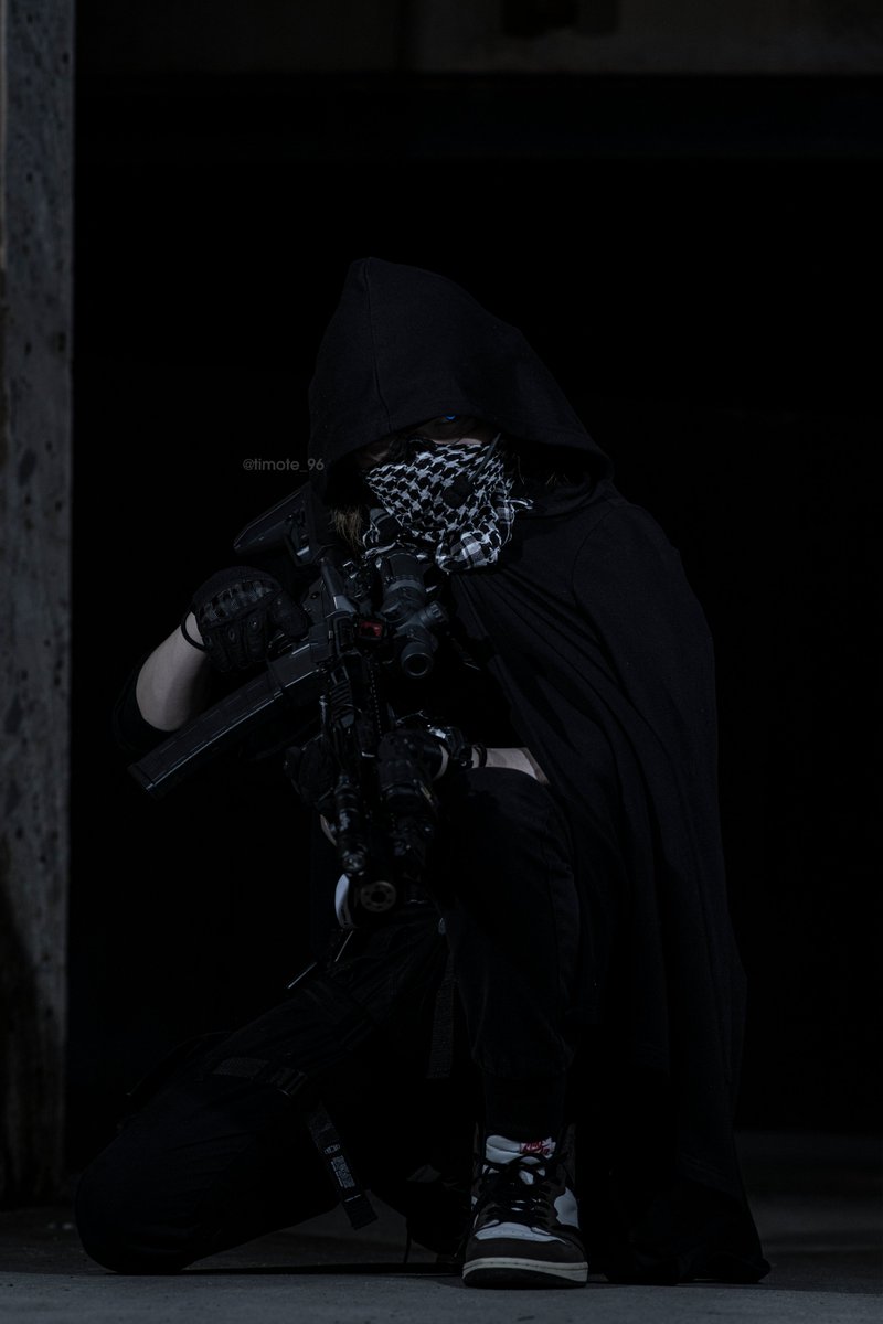 TiMote96_'s tweet photo. "Keep those helmets flying."
>Night stealth operation
Hermit
2021.09.25
Pb. @kyonser
#tactical #military #teamroadrunner #sniper #techwear #M40A6 #AR15 https://t.co/eO3jwYxXos