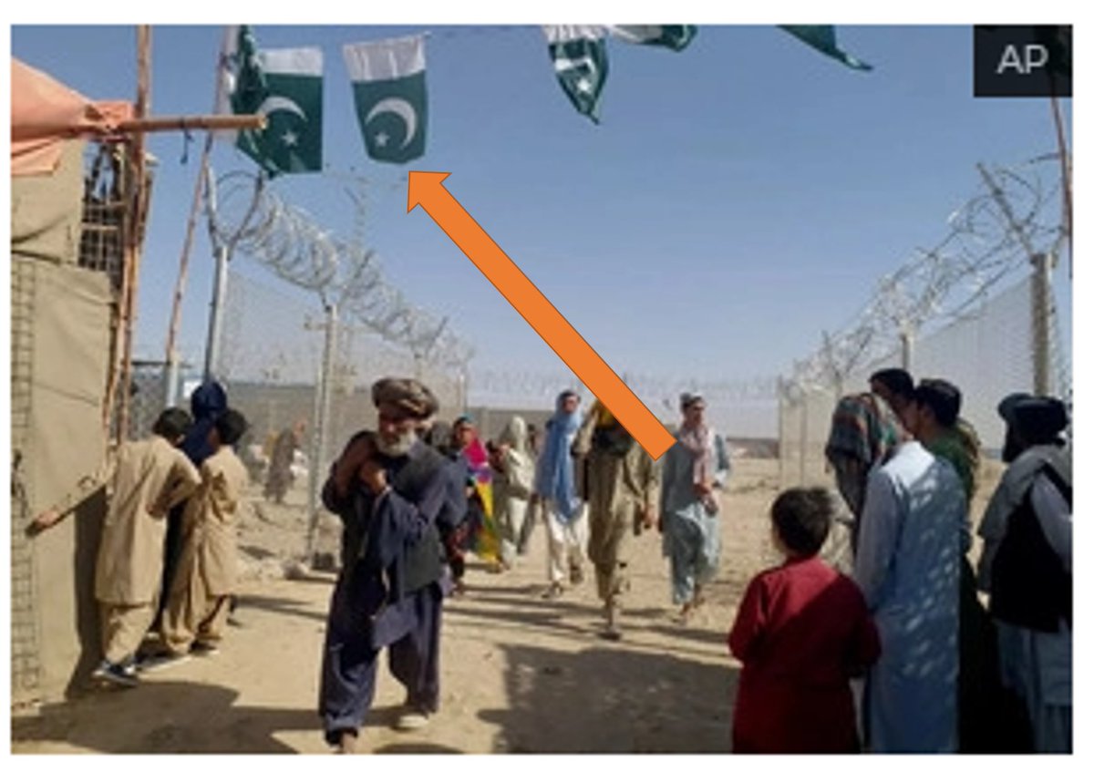 ArmedForces_IND's tweet photo. Just days after the #Taliban took #Kabul, #Pakistan  flag was flying high above a central #mosque in Pakistan’s capital. It was an in-your-face gesture intended to spite the defeated #USA Army .
#𝐏𝐚𝐤𝐏𝐫𝐨𝐱𝐲𝐓𝐚𝐥𝐢𝐛𝐚𝐧 #PakBehindTaliban #AfganistanWomen https://t.co/WXwJxdZtZb