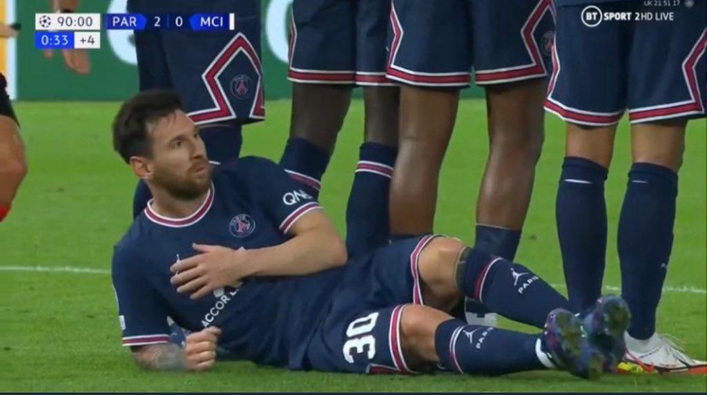 Naast veel wandelen gaat Leo er nu af en toe ook even bij liggen. Misschien idee om helftje op keep te gaan.