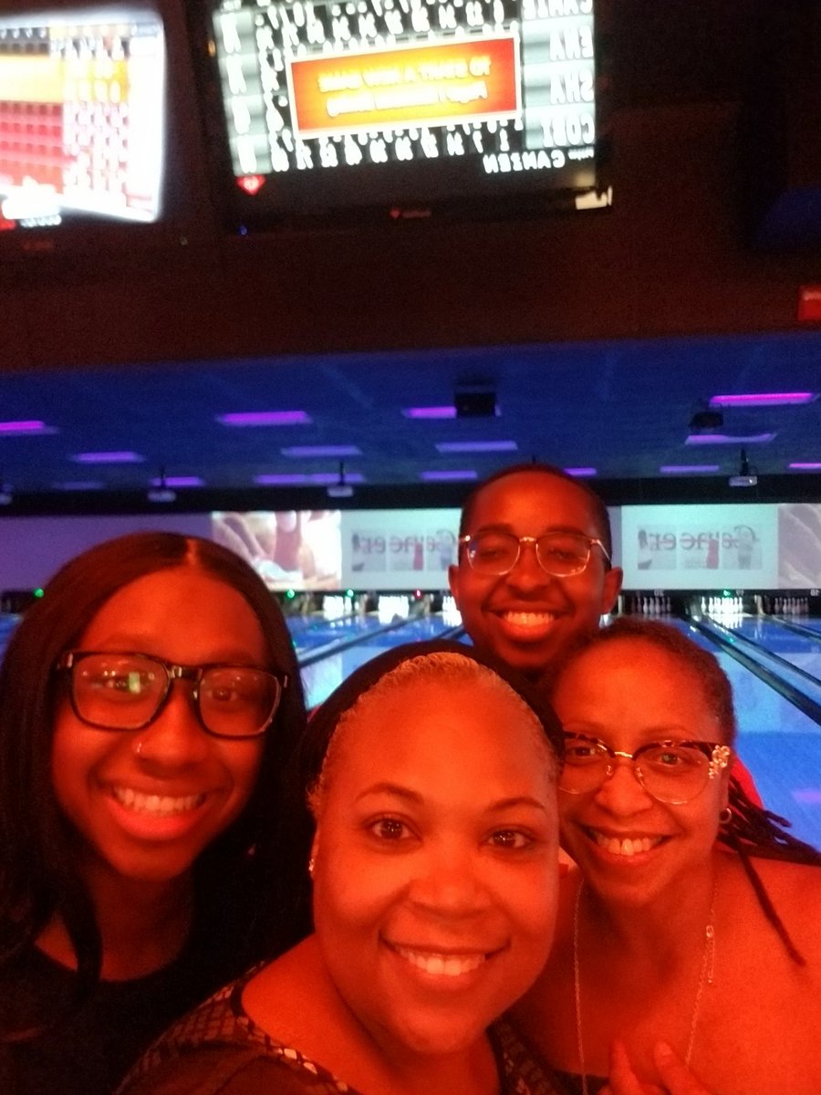 only1Ena's tweet photo. Celebrating my youngest nephew 19th bday!!! #family #birthdaycelebration https://t.co/RZujDKogJ1