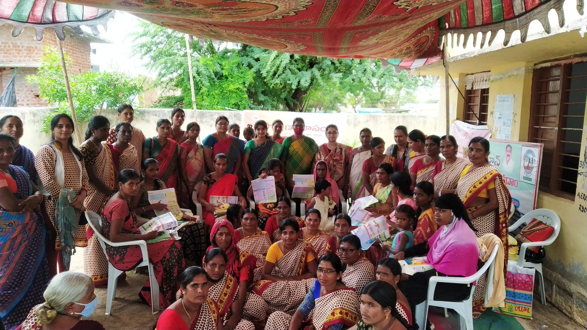 ICDS_Devarkonda's tweet photo. #PoshanMaah2021
#ICDSDevarakondaProjrctNLG
పోషణా మాసం కార్యక్రమంలో భాగంగా తాటికొల్ గ్రామంలో దేవరకొండ మండలం పరిధి..ప్రాజెక్ట్ స్థాయిలో సామూహిక సీమంతాలు నిర్వహించారు... https://t.co/cu0VJvtvPX