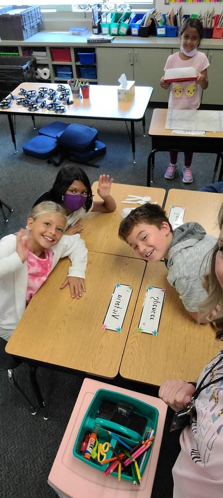 AmandaGoode_80's tweet photo. Yeah, science!!! The kids loved High Touch High Tech. 
@allenelem @AllenPTA https://t.co/VfadiN0RkC