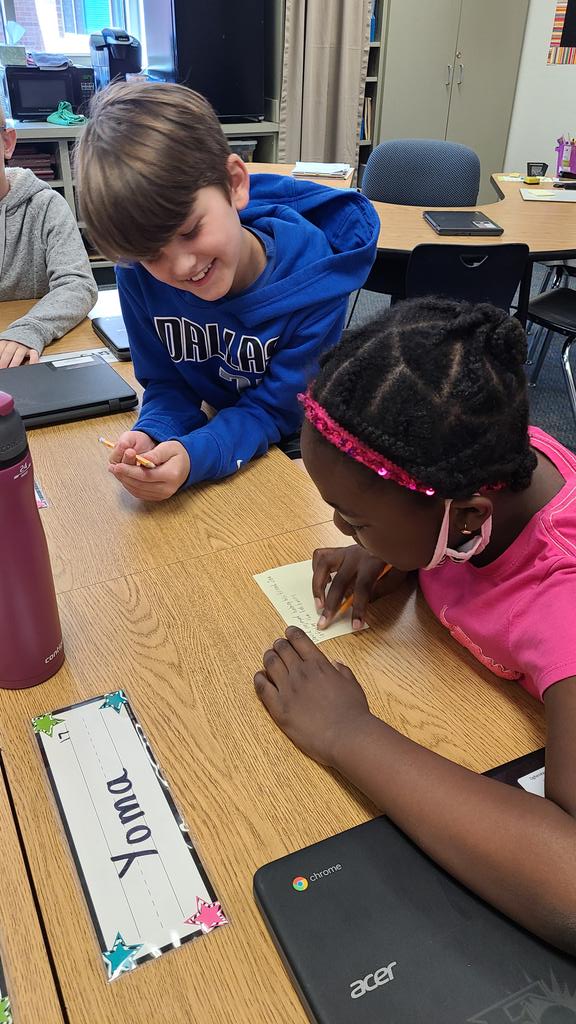 AmandaGoode_80's tweet photo. My class working together on patterns of power.  They love it.
@allenelem 
@juliewricketts 
@writeguyjeff https://t.co/YQsimjd01y