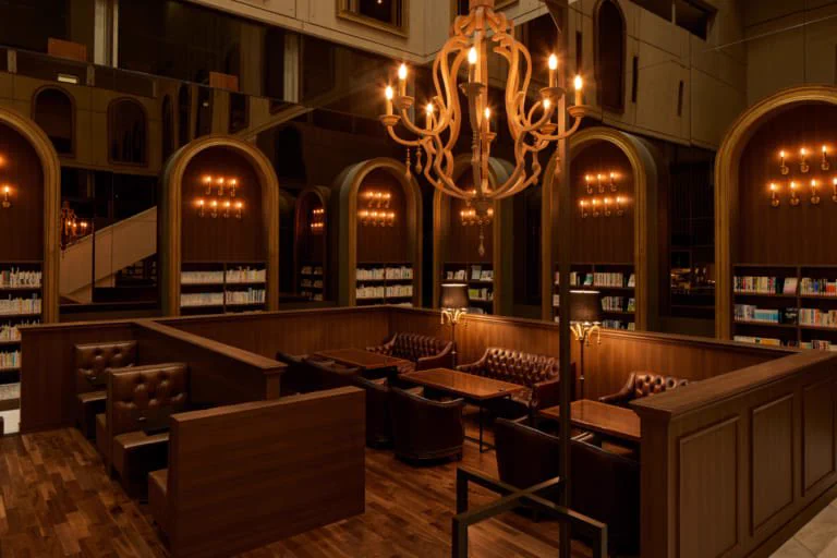 内装がかっこよすぎる？茨城県立図書館内の星乃珈琲店！