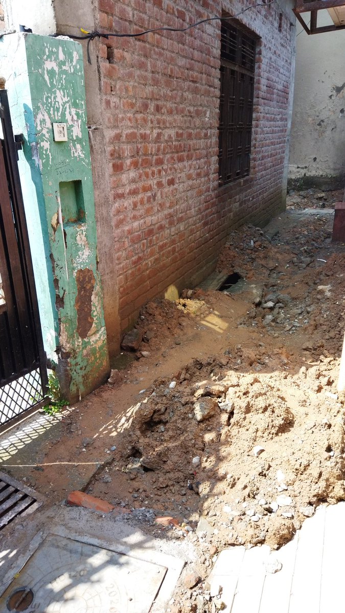 sunil_bogal's tweet photo. It's been 20 days since they started the work for #devikaproject sewage pipeline laying but till now it's not completed and the contractor has ran away..from the last 12 days nobody came ... Mam it's a request please look into it @indukanwal @udhadm @OfficeOfLGJandK https://t.co/KDP0uPAqYQ