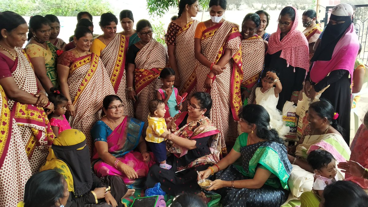 ICDS_Devarkonda's tweet photo. #PosshanMaah2021
#ICDSDevarakondaProjectNLG
ప్రాజెక్ట్ స్థాయిలో దేవరకొండ మండలం తాటికోల్ గ్రా"లో అన్నప్రసాన్న &amp; అక్షరాభ్యాస కార్యక్రమాలు జరిగాయి.ఈ కార్యక్రమంలో ప్రాజెక్ట్ అధికారిని అనురాధ గారు, గ్రామసర్పంచ్ ధనలక���ష్మి గారు, ప్రాజెక్ట్ సూపర్ వైసర్స్, టీచర్స్ గ్రామస్థులు పాల్గొన్నారు https://t.co/P51GXvST1l