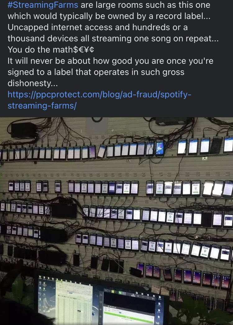 _KealebogaMO's tweet photo. Guys have y’all heard about #streamingfarms 😬🤭 https://t.co/APU3eZpzUu