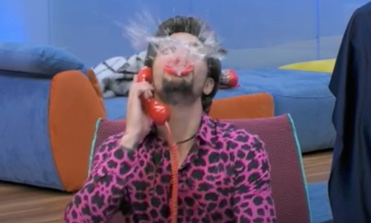 itisnicoleeee's tweet image. Rido per le sisters che si aspettano un blocco per la squalifica di Soleil per razzismo, ma si ritroverranno il blocco in cui sbugiardano la loro famiglia in diretta⚰

#gfvip