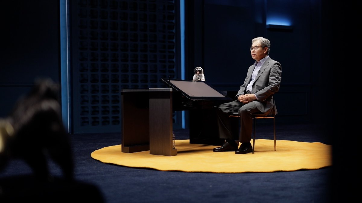 WURI World tweet media