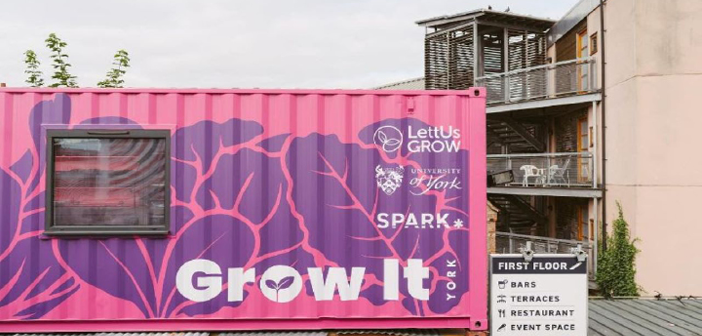 ACTgreenhouse's tweet photo. Grow It York brings vertical farming to community container park

Read more on #HortNews >> https://t.co/Ld88Nv3JQ7

@LettUsGrow @FoodSecurityUK #horticulture #indoorfarming #community https://t.co/Xh6MNVR2gX