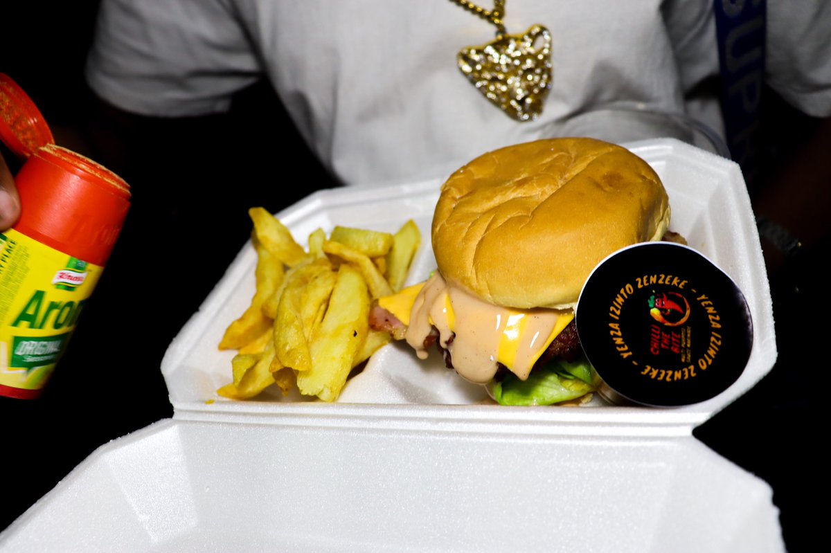 Chillithebite1's tweet image. Wait!,have you ever tasted our multipurpose sauce marinade 🌶…Too good, too tasty, too lovely. #MallofAfrica #chillithebite #ntokozo