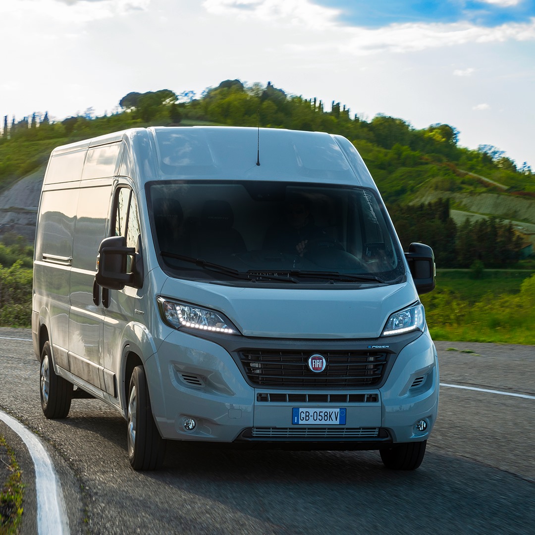 PentagonFiatPro's tweet image. Designed to adapt to ever changing conditions &amp;amp; the mission in hand.🌧️

Wherever #dutycalls, the E-Ducato is ready to take you. 

Discover more: bit.ly/39wwYT2

#designedtoadapt #adaptable #changingconditions #adapttochange #missioncomplete #ready