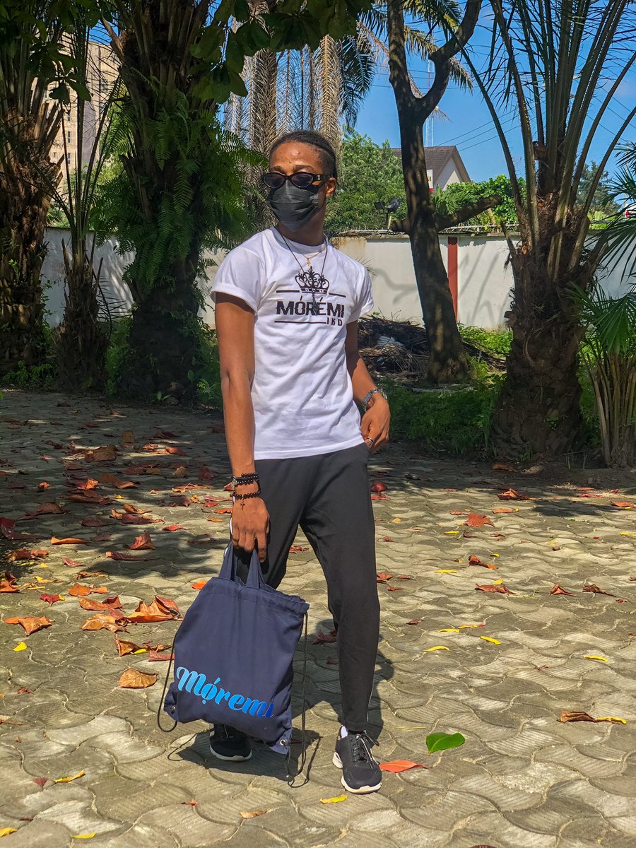 AmisuMoremi's tweet photo. MÓREMÌ 🤍🖤💙
.
#fashion #FashionWeek #BBNaija https://t.co/9orqZZOtpu