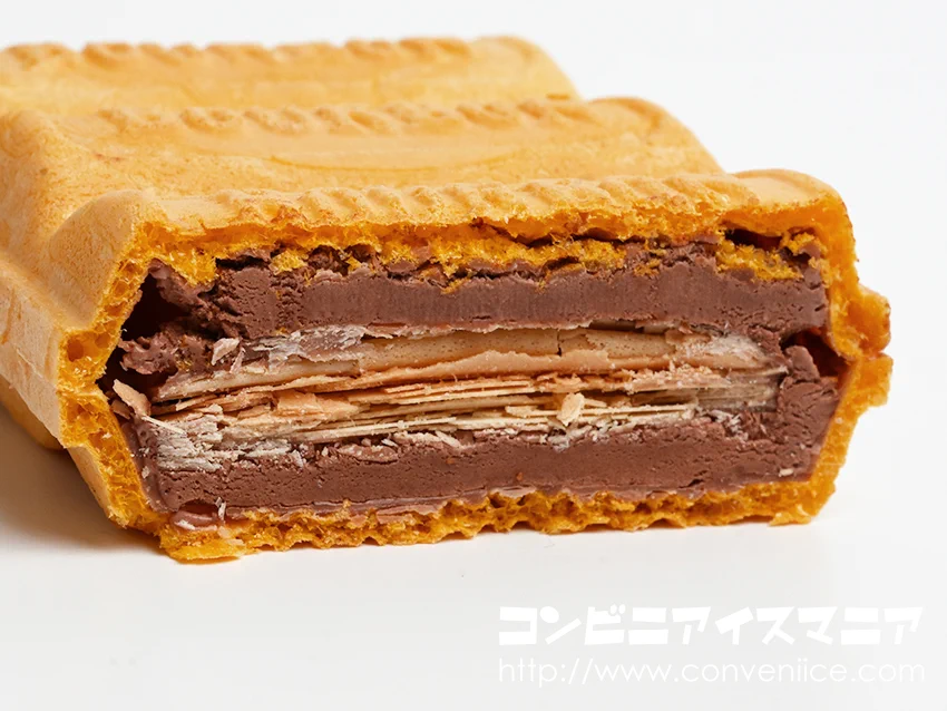 ブルボン『ルマンドアイス チョコレート』！サクサクのミニルマンドが入っている！
