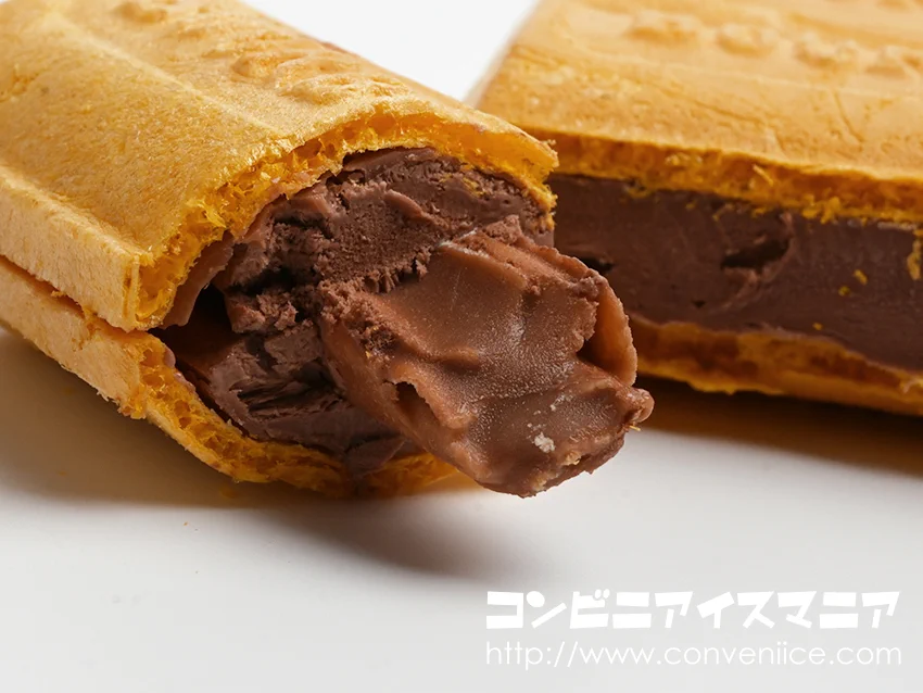 ブルボン『ルマンドアイス チョコレート』！サクサクのミニルマンドが入っている！