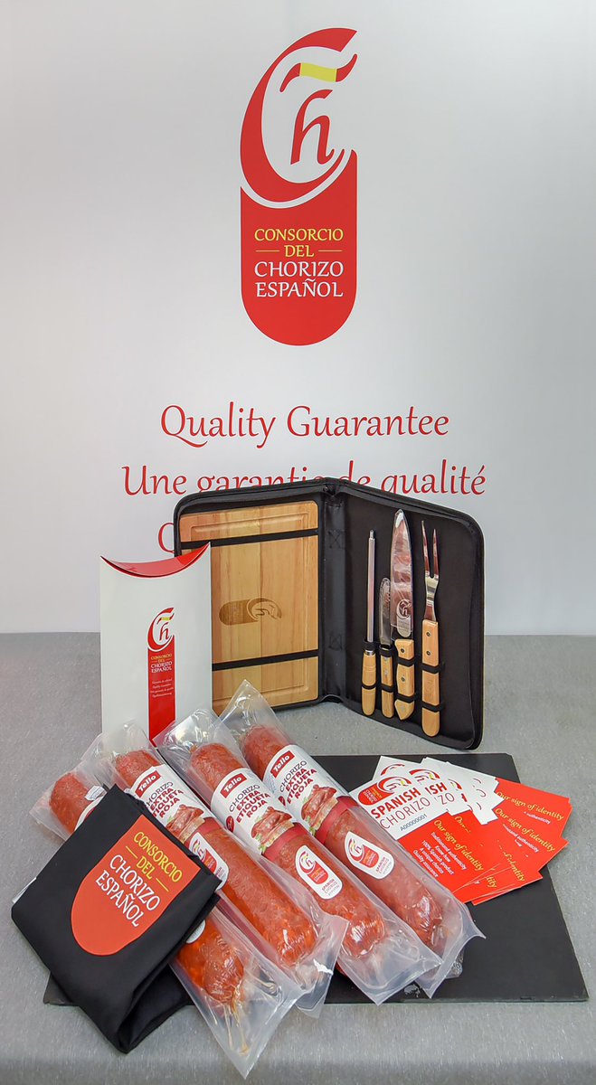 Spanish_Chorizo's tweet photo. El @Spanish_Chorizo Y @educarne firman un acuerdo reforzar la figura del profesional del sector cárnico. ➡️➡️ Se llevarán a cabo iniciativas de formación nacionales e internacionales sobre el #SpanishChorizo
gracias @carnimad @EducarneOficial
#carnimad #educarne https://t.co/EqoyREoup6