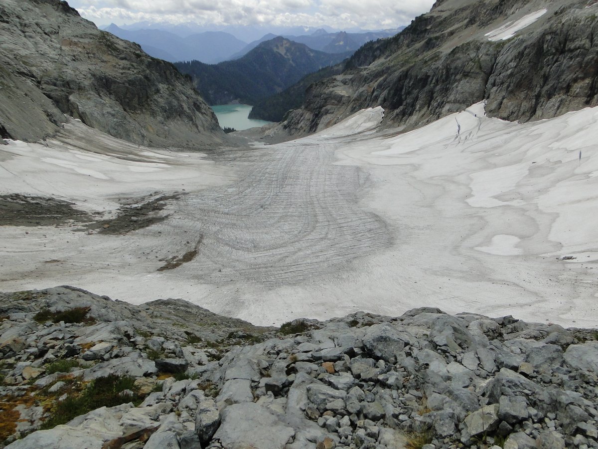 realglacier's tweet photo. Indeed firn area ratio is a measure of the size of the persistent accumulation zone.  Where there is no firn remaining indicates no retained accumulation in recent years. View of upper portion Columbia Glacier, #NorthCascade, WA. https://t.co/9VKlGdSrqR