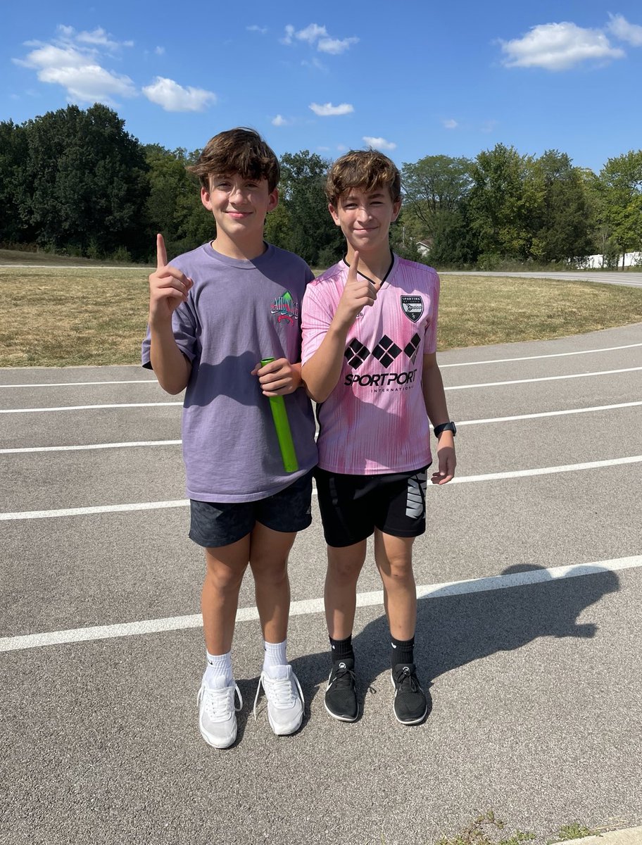 FMSEaglesPE's tweet photo. These pairs had the fastest times for the 200 relay in fitness! https://t.co/aWaCnJuMfL