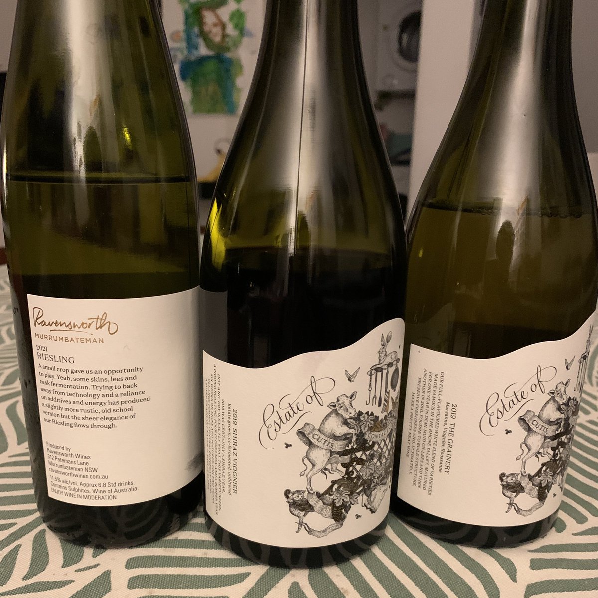 Brilliant tasting with the crew <a href="/differentdrop/">different drop</a> and the ever-thoughtful  <a href="/bjmart8/">Bryan Martin</a> Always fascinating to learn from Bryan and appreciate what makes these wine so special. The white Rhone blend “Grainery” ‘19 was my pick, perfectly balancing ripeness and freshness 
#ravensworthwines