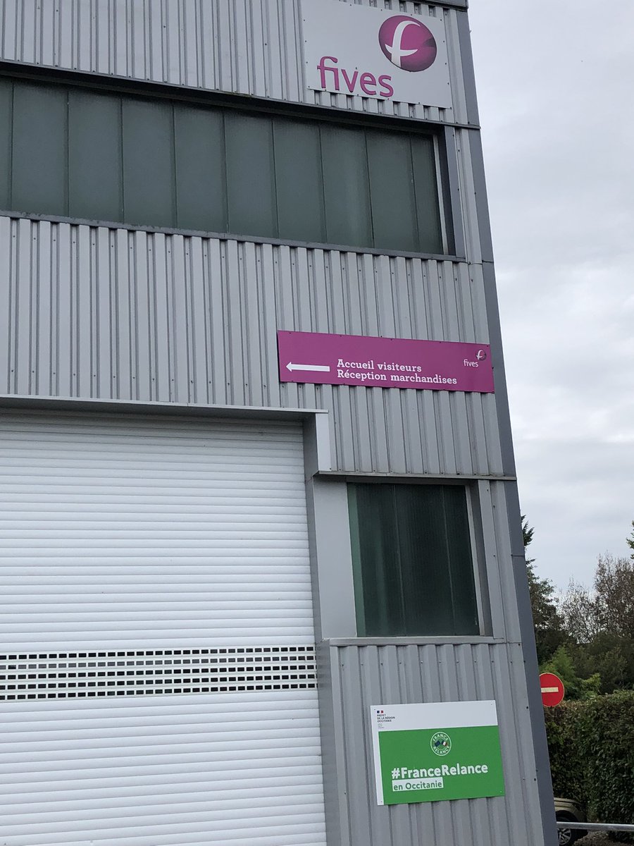 À l’inauguration du Panneau #FranceRelance chez #Fives Machining, à Saint-Laurent-les-Tours. L’entreprise est lauréate d'un appel à projet pour lequel elle bénéficie d’un financement à hauteur de 30 % du coût total du projet. Nous investissons pour mieux rebondir ensemble! 👏