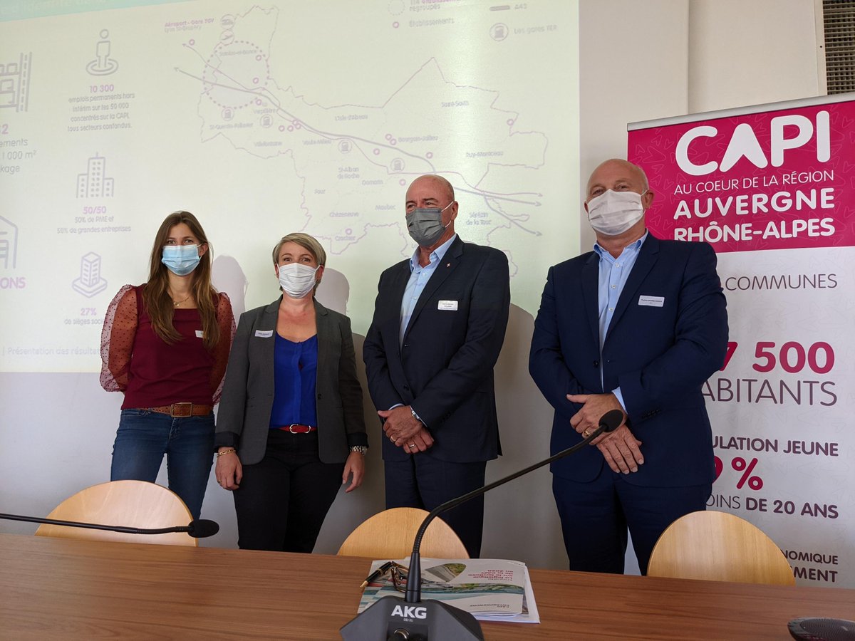 Retour sur la restitution #EnqueteLogistiqueCAPI organisée par <a href="/capi_agglo38/">CAPI</a> &amp; <a href="/PilesLogistique/">Pôle d'Intelligence Logistique</a>.
La #logistique sur la CAPI c’est 10 300 emplois permanents et ouverts à tous : 74 % en CDI, 58 % de plus de 40 ans et 41 % de femmes.
L'enquête 👉cutt.ly/fEOqa6I
#capieco