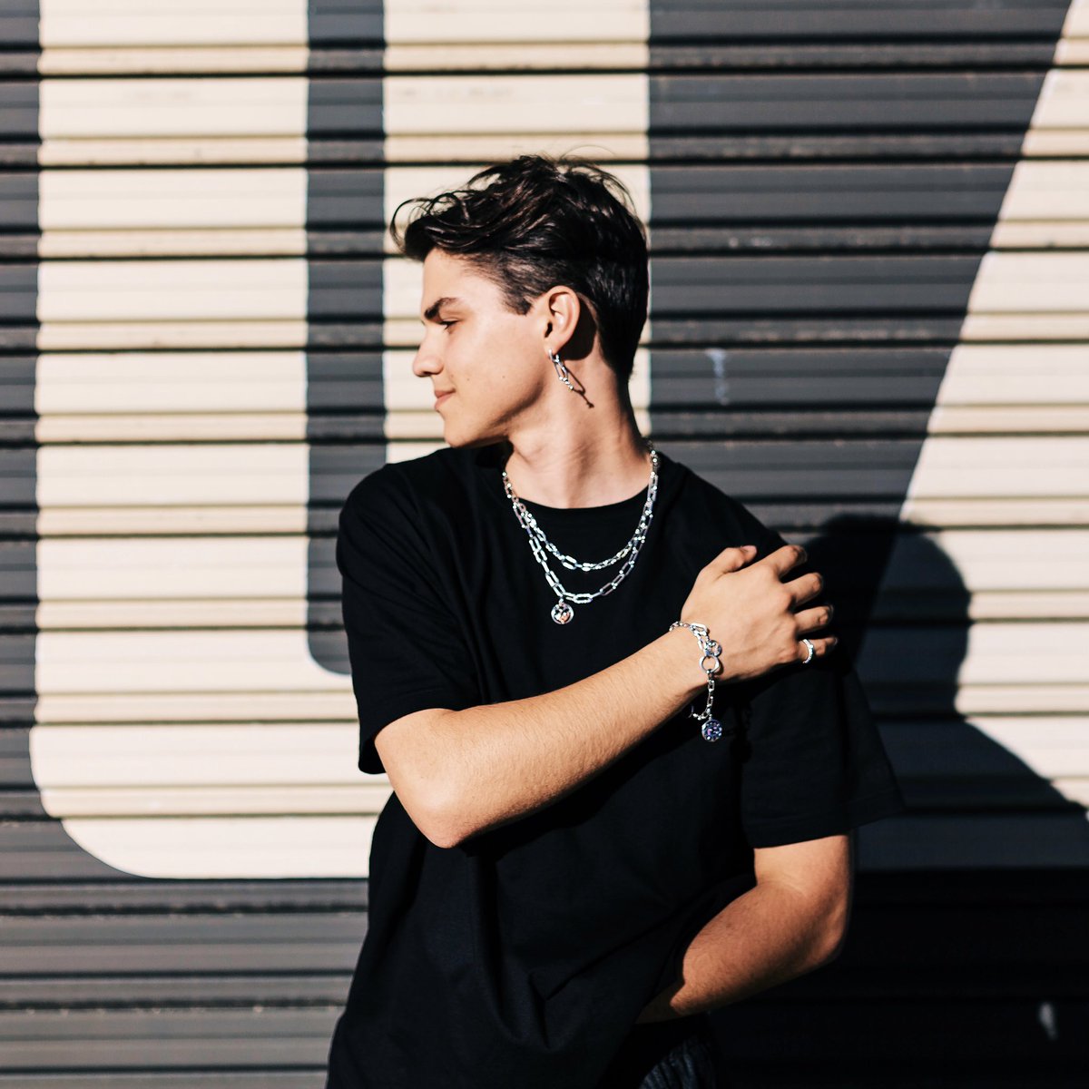 Wearing the new Pandora Me collection, my way. @theofficialpandora #PandoraMe #ForEveryMe #ad