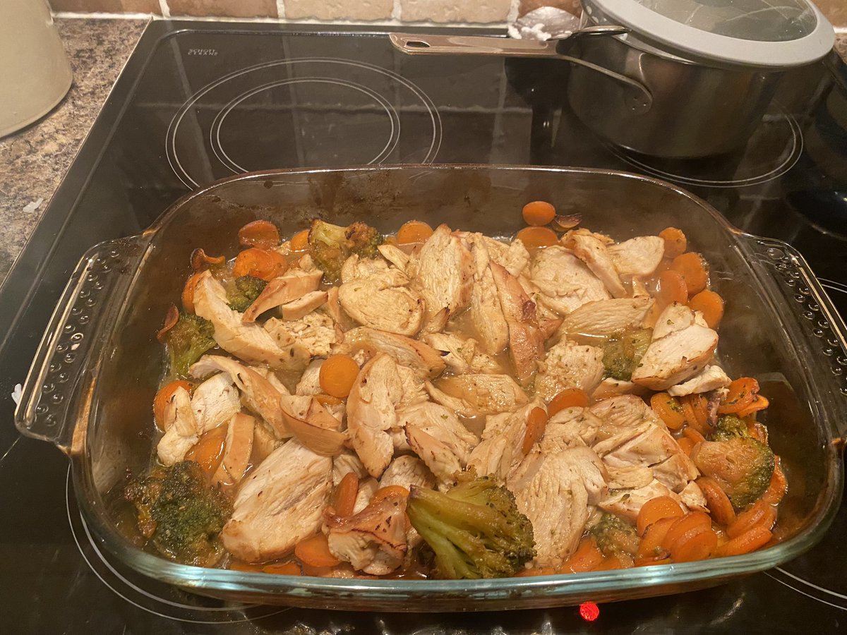 FixingWires's tweet photo. Ok so it looks like no BUT it’s SOY FREE GLUTEN FREE TERIYAKI CHICKEN!!!! Who knew you could do that!? #soyfree #glutenfree  #freefromlife https://t.co/2wSCQqjyGg