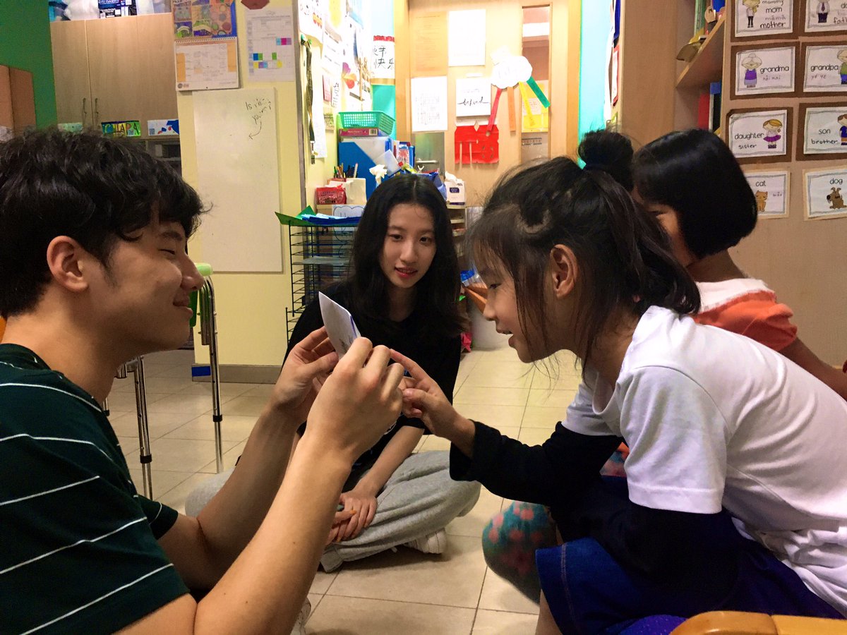 newmanerror's tweet photo. This week in #TOK @NISChina Grade 11 #IBDP students visited some of the younger learners in the primary school to inquire about their capacity for Knowledge after leaning about developmental stages. This opportunity helped them to reflect on their own development as Knowers. https://t.co/kCiUXGMGOK