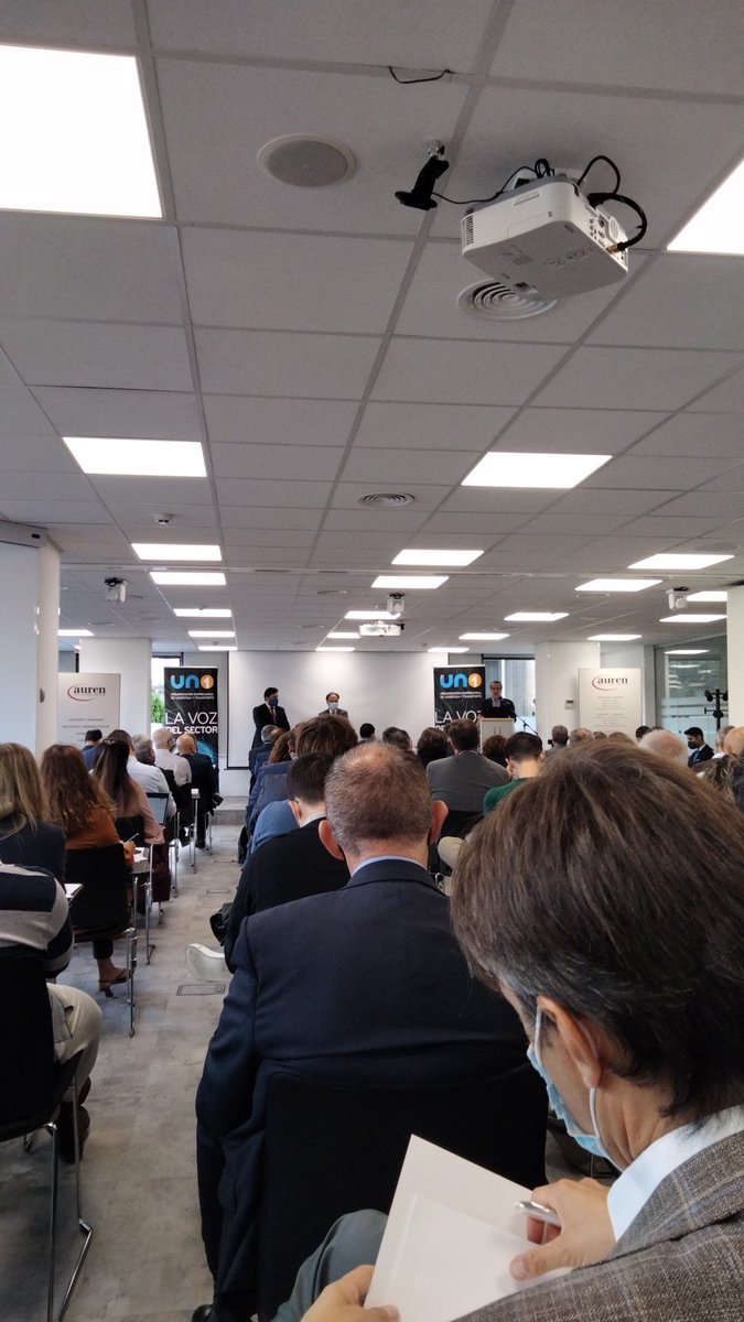 adding_plus's tweet photo. Aforo completo en la jornada de @UNOlogistica sobre #logística y #transportegranconsumo. En breve presentaremos uno de nuestros casos de éxito de la mano de #Pallex https://t.co/8dvu9tUnmD