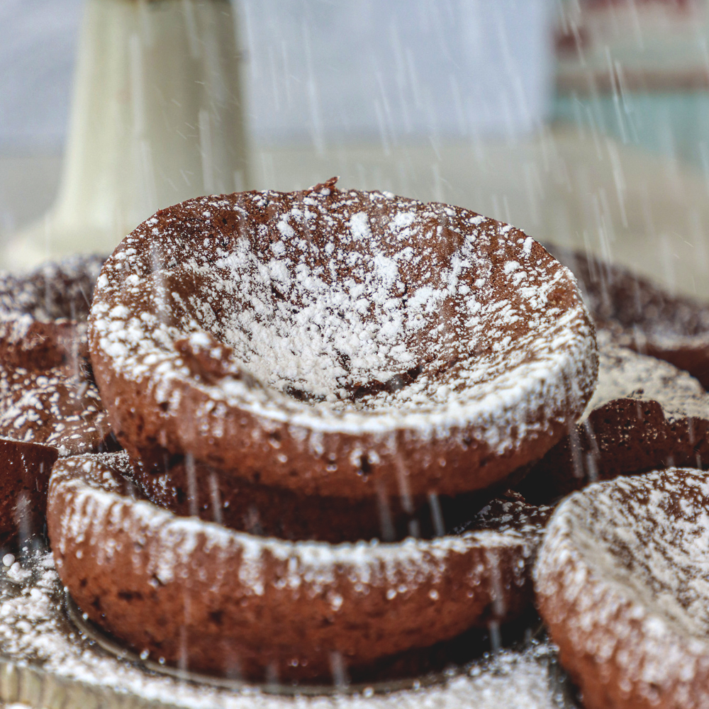 MBakery_PH's tweet photo. Craving for a chocolatey, gluten-free treat? Our #FlourlessCake is a dense, rich fudgy chocolate cake or cupcake made without flour. The pan is lined with cocoa powder to keep the cake #GlutenFree. Pre-order by calling 0917-6331718 or (02) 8847-9829. #MBakery #BakedFreshDaily https://t.co/wg2ec1TycY