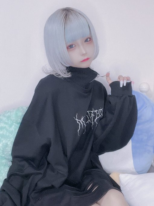 Ilililあのね。コラボ切り替えハイネックプリントパーカー パーカー