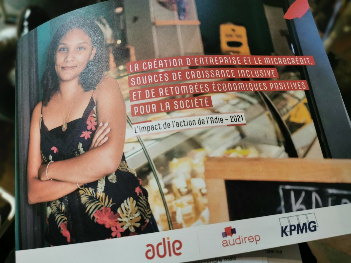 ToureChristelle's tweet photo. L'@Adieorg remet les prix de son concours #Creadie, qui reflète la résilience, le courage, l'optimisme des petits entrepreneurs locaux et leur impact sur l'économie. "Leur engagement pour des valeurs sociales et environnementales est le signe d'un progrès humain" . F. Lavenir https://t.co/0ceW2n59Fr