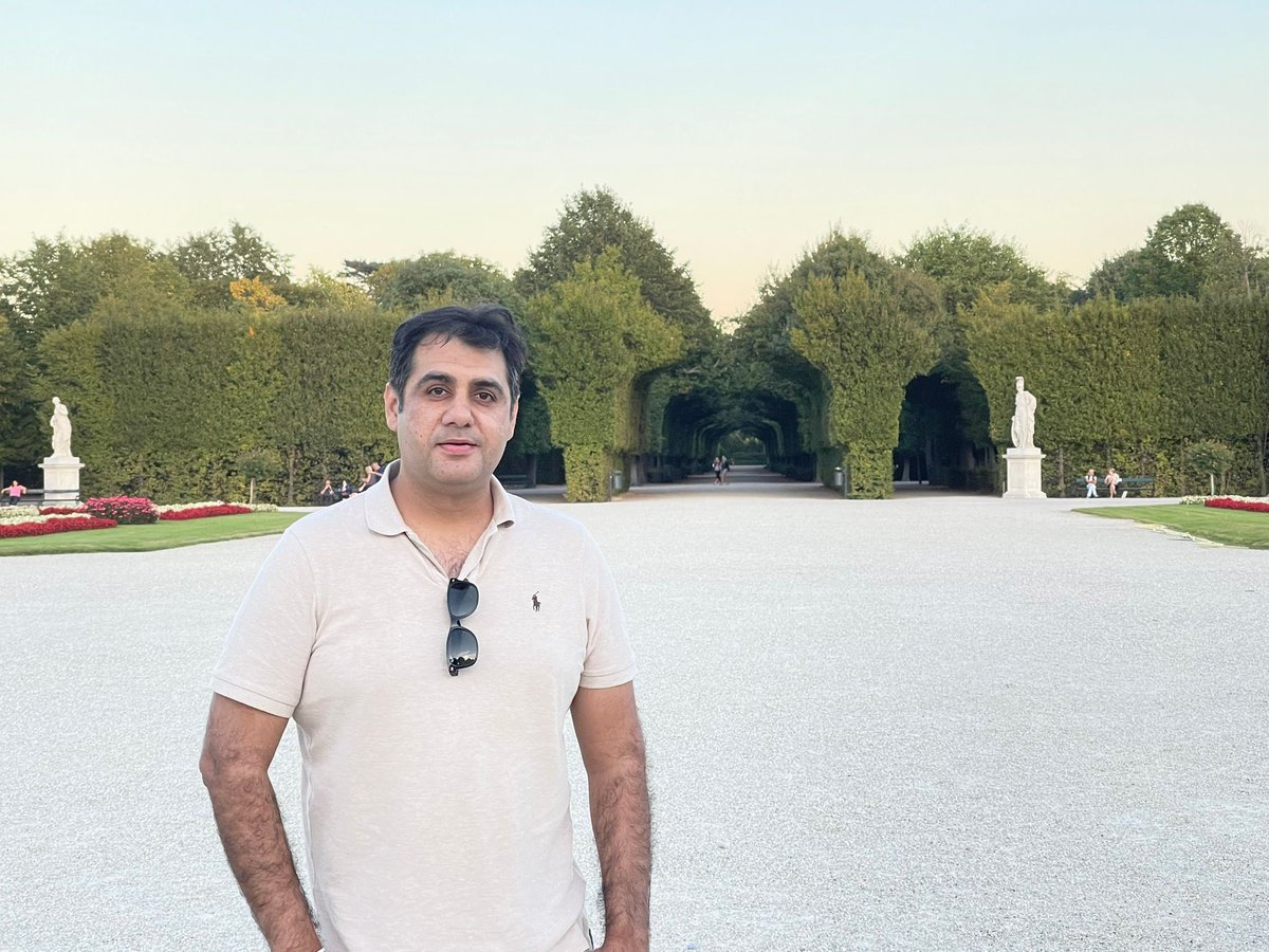 AtifChaudhryPti's tweet photo. Europe tour day 5, Vienna Austria 
#10daysadventure  #4countries #7cities #vienna #solvakia #hungry #germany https://t.co/d4SCPHjSDN