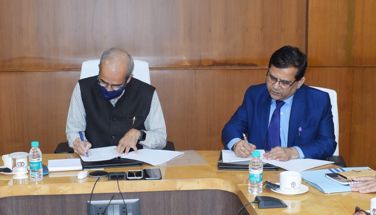 IITKgp's tweet image. @IITKgp and BEML signed an MOU on 28th Sep, 2021 to collaborate on advanced defence technologies. This MOU is a giant leap into developing indigenous technologies and realizing the dream of Atmanirbhar Bharat.
#BEML #defencetechnologies #AtmanirbharBharat