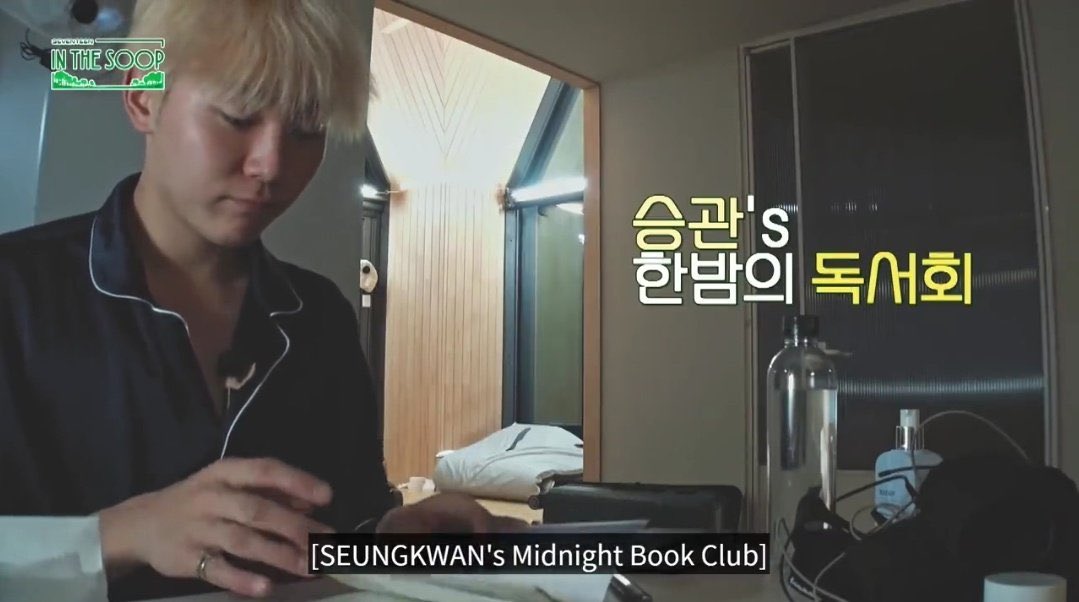 ara_books's tweet photo. [ESSAY] 내일은 내일의 해가 뜨겠지만 오늘 밤은 어떡하나요 (Tomorrow’s Sun Will Come Up Tomorrow But What About Tonight?) by Yeonjeong

Mentioned by Seventeen’s Seungkwan in JTBC “In The Soop”

RM40 excluding international shipping fee and local postage fee.

Please DM to order https://t.co/FBe6JruYrf