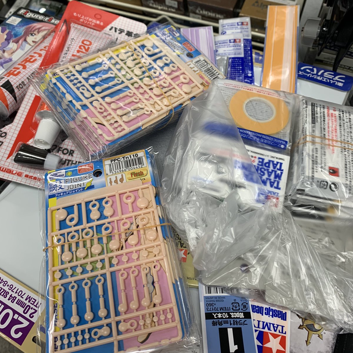 hobby808's tweet photo. 2021.9.30 入荷
#aクラフトホビー #aam3
#空対空誘導弾 #f4ej改 内舷パイロン
#ハセガワ キャンプガールズ
#nukematrix #foxlongrangestrikerunit
#フジミ
#フライホーク #英国艦載機セット
#ホビーベース #フィギュアジョイント
#浜松 #模型屋 #プラモデル
#スケールモデル
#ホビーショップやおや https://t.co/fL2x1opInF