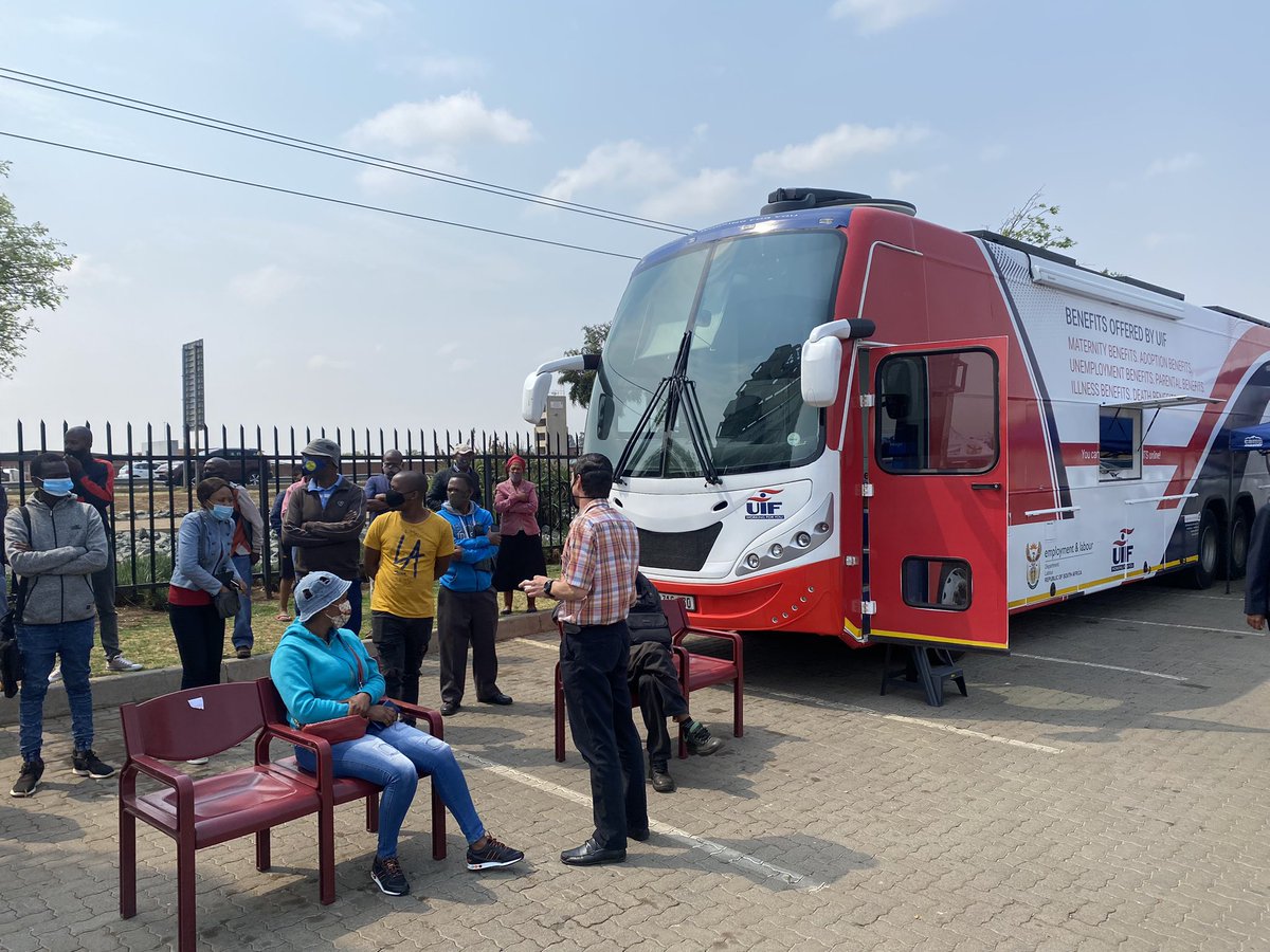 UIFBenefits's tweet photo. [PHOTOS 📷] @deptoflabour Minister @NxesiThulas interacting with our clients at the #UIF mobile bus in Evaton Mall, Gauteng. #UIF #WorkingForYou https://t.co/Wt1TxTFExK