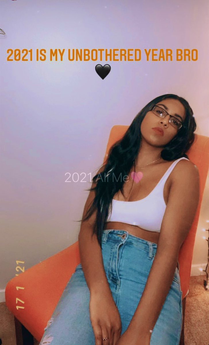 MsDeonarain's tweet photo. 2021 was supposed to be my unbothered fucking yearrrrrrr broooo lolllllll 😭😂 https://t.co/j1m0Uzctn8